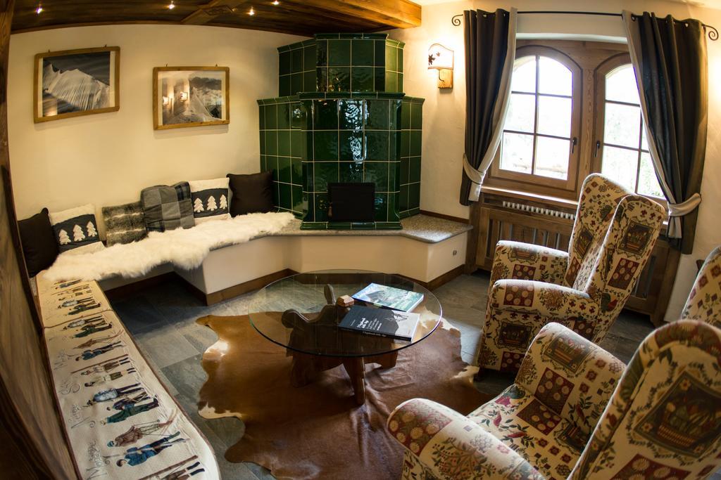 Hotel Les Montagnards Morgex Exterior foto
