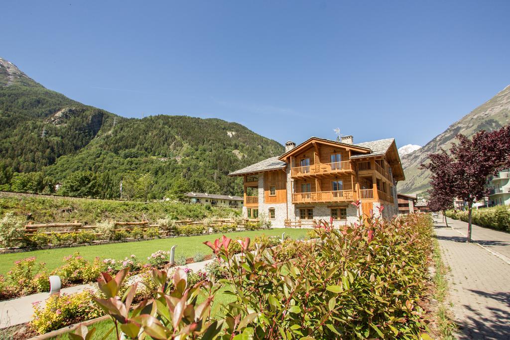 Hotel Les Montagnards Morgex Exterior foto